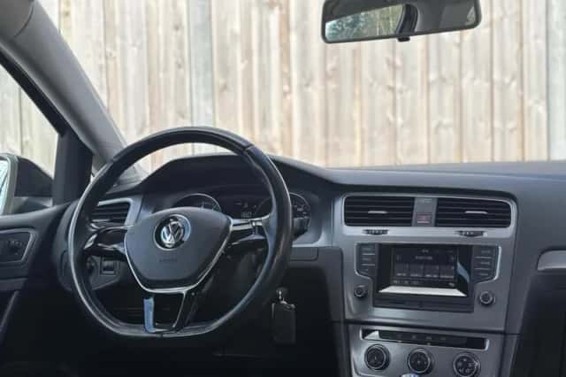 Volkswagen Golf (2014) thumbnail 2