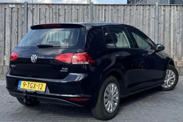 Volkswagen Golf (2014) thumbnail 3