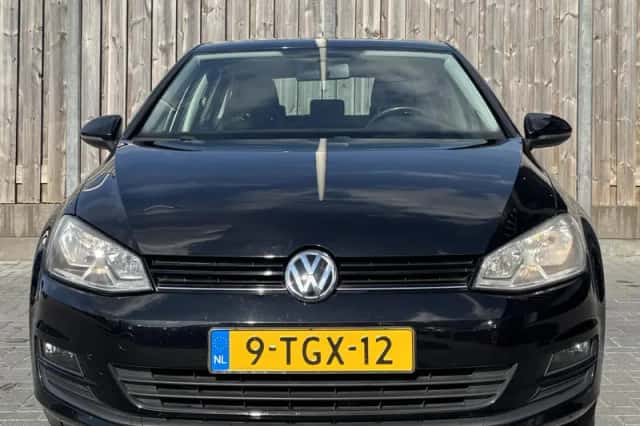 Volkswagen Golf (2014) thumbnail 4