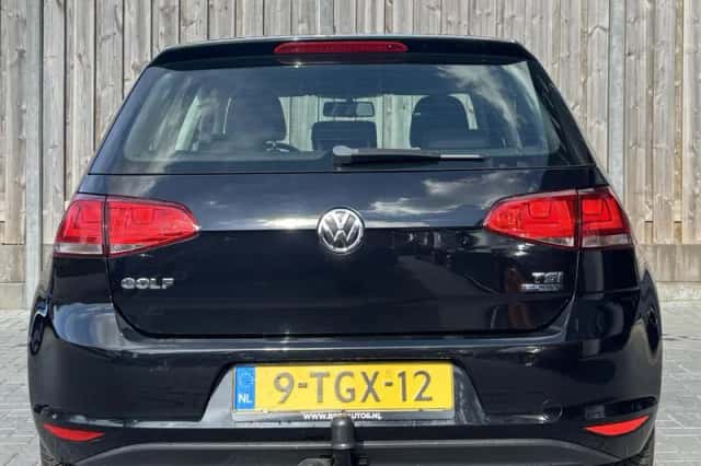 Volkswagen Golf (2014) thumbnail 5