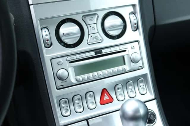 Chrysler Crossfire (2004) thumbnail 4