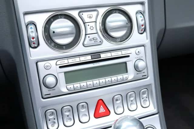 Chrysler Crossfire (2005) thumbnail 4