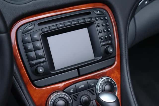 Mercedes-Benz SL-Klasse (2004) thumbnail 4