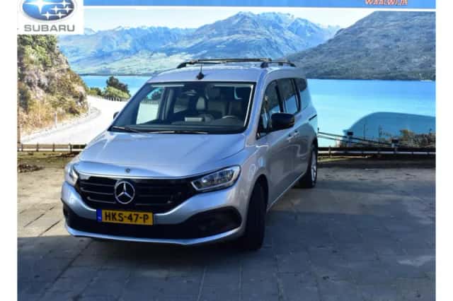 Mercedes-Benz EQT (2025) thumbnail 2