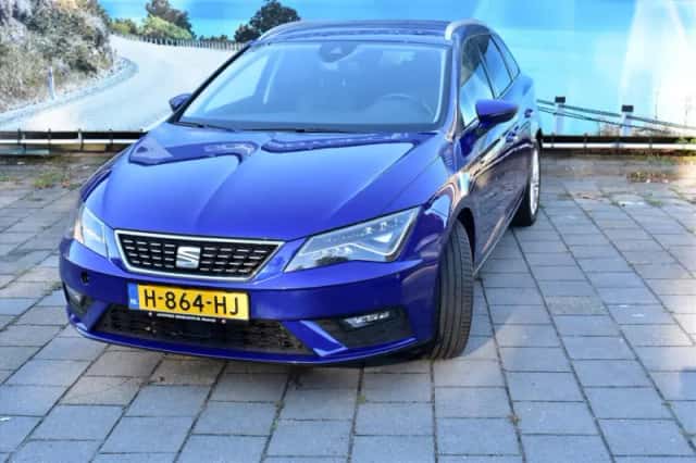 SEAT Leon Sportstourer (2020) thumbnail 2