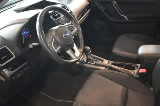 Subaru Forester (2018) thumbnail 6