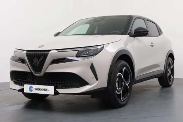 Alfa Romeo Junior (2026) thumbnail 1
