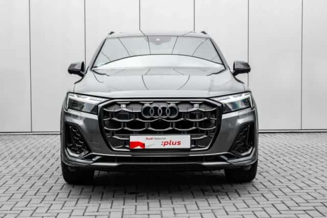 Audi Q7 (2025) thumbnail 3