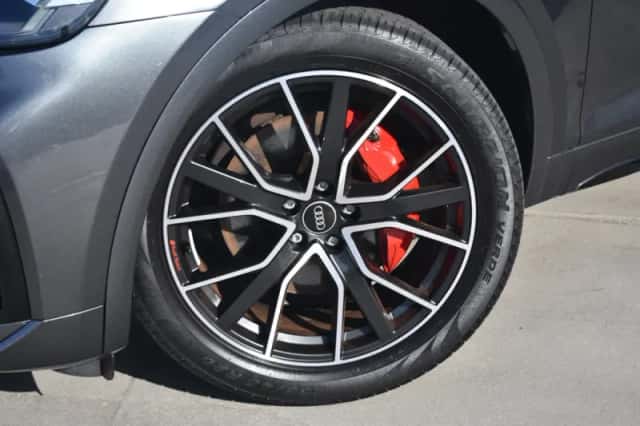 Audi Q5 (2023) thumbnail 6