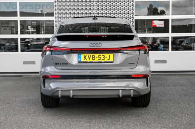 Audi Q4 e-tron (2026) thumbnail 4