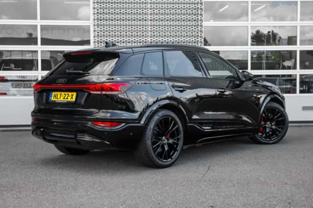 Audi Q6 e-tron (2025) thumbnail 2