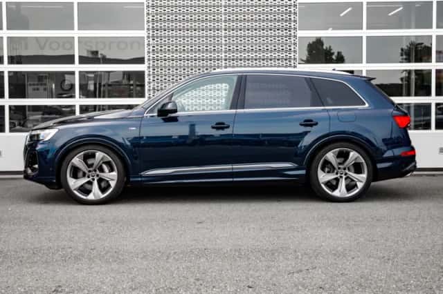 Audi Q7 (2025) thumbnail 5