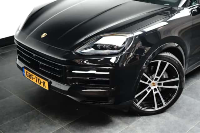 Porsche Cayenne (2024) thumbnail 6