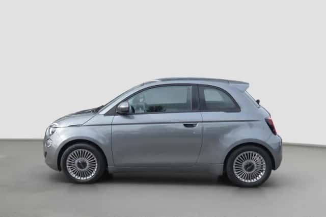 Fiat 500 (2023) thumbnail 3