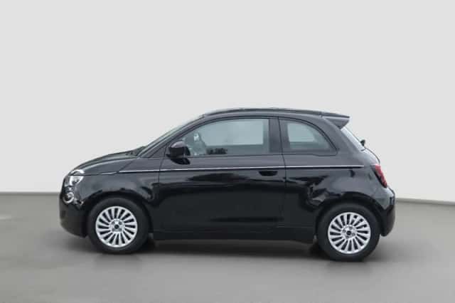 Fiat 500 (2022) thumbnail 3