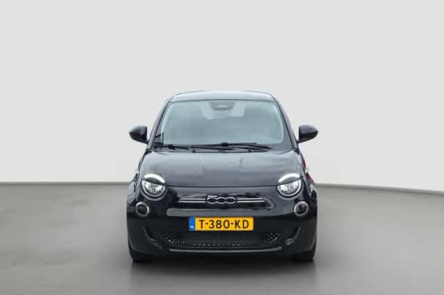 Fiat 500 (2022) thumbnail 4