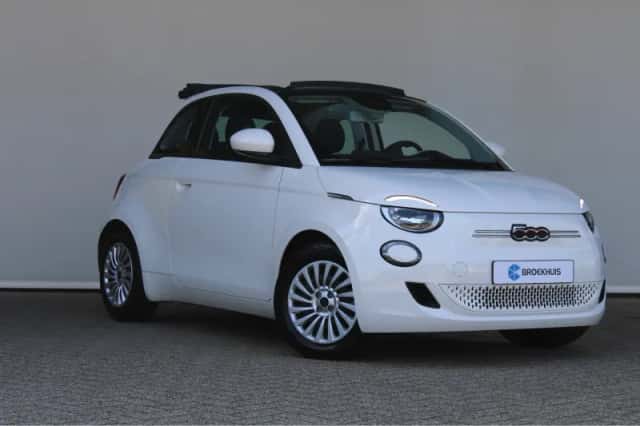 Fiat 500e (2023) thumbnail 3