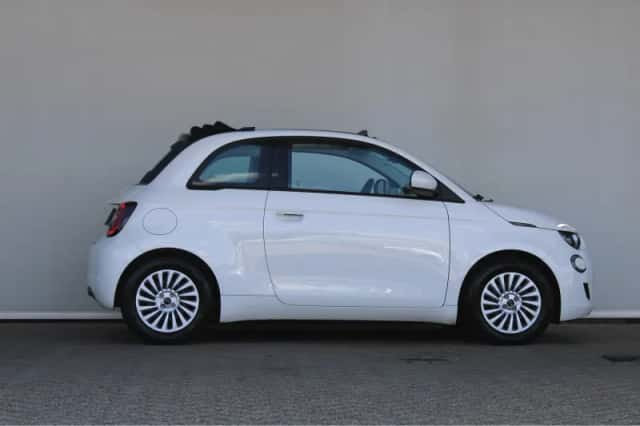 Fiat 500e (2023) thumbnail 4