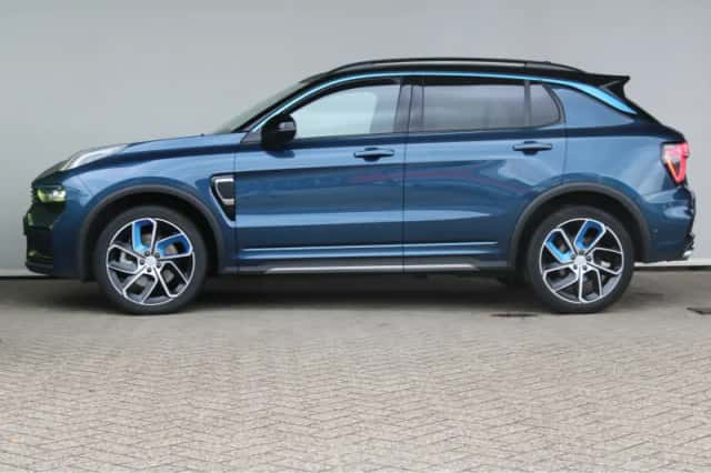 Lynk & Co 01 (2023) thumbnail 3