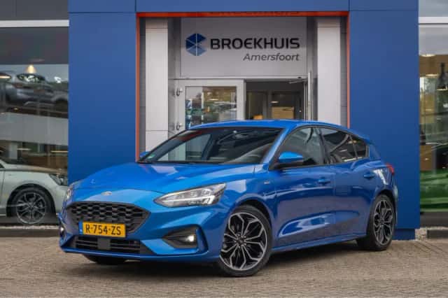 Ford Focus (2021) thumbnail 1