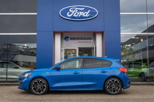 Ford Focus (2021) thumbnail 4