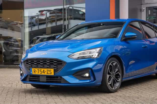 Ford Focus (2021) thumbnail 5