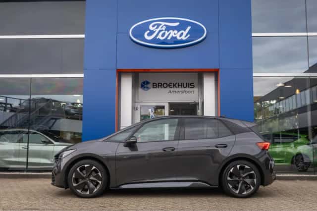 CUPRA Born (2023) thumbnail 4