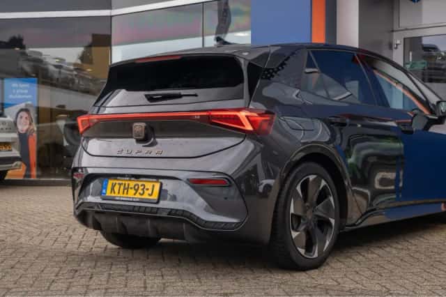 CUPRA Born (2023) thumbnail 6