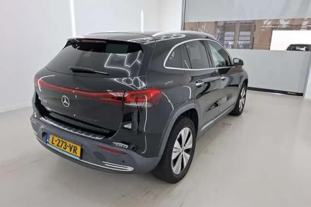 Mercedes-Benz EQA (2021) thumbnail 3