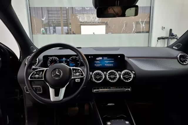 Mercedes-Benz EQA (2021) thumbnail 5