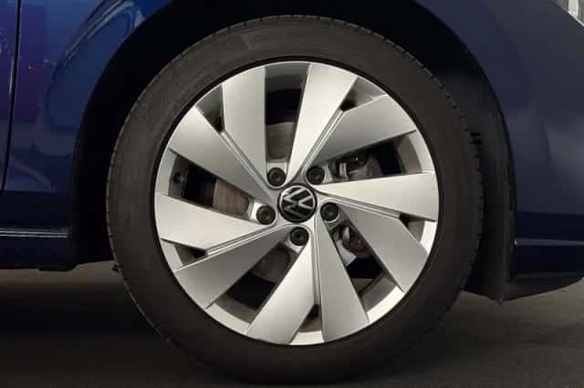 Volkswagen Golf (2020) thumbnail 3
