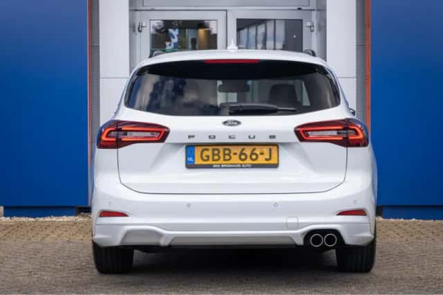 Ford Focus (2024) thumbnail 3