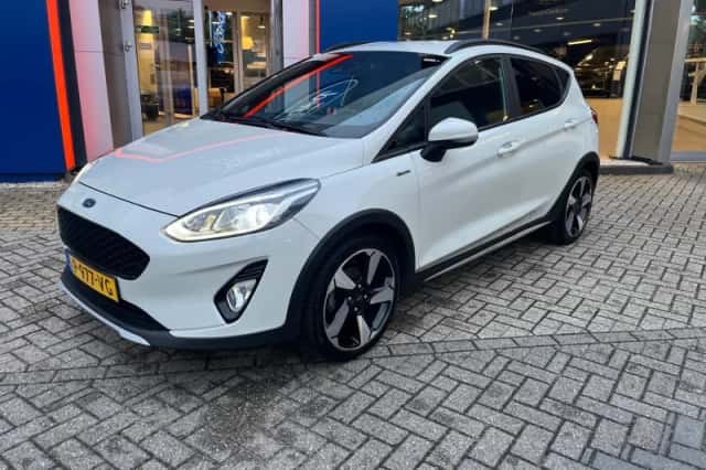 Ford Fiesta (2021) thumbnail 1