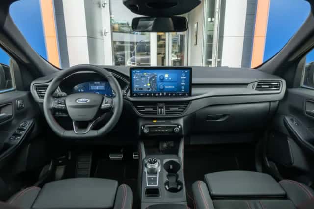 Ford Kuga (2025) thumbnail 2