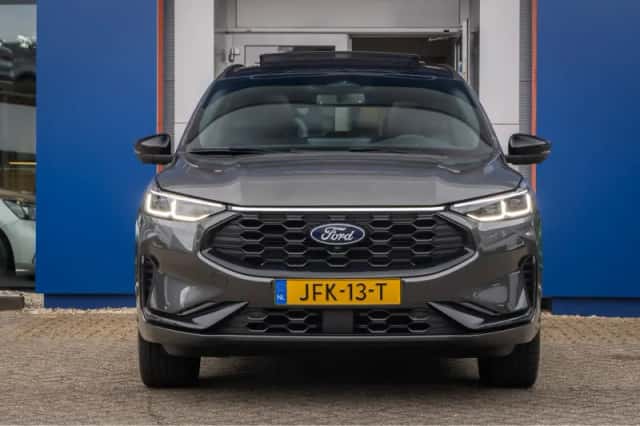 Ford Kuga (2025) thumbnail 5