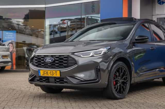 Ford Kuga (2025) thumbnail 6
