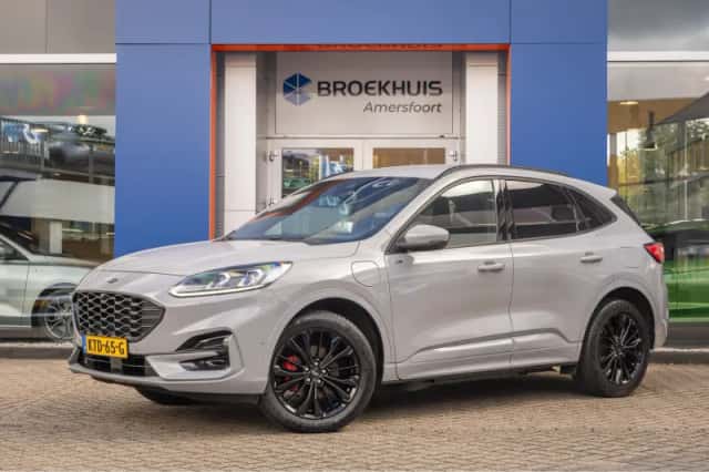 Ford Kuga (2023) thumbnail 1