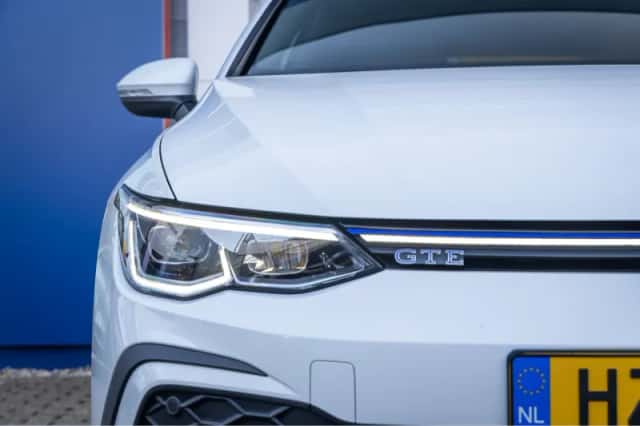 Volkswagen Golf (2021) thumbnail 4