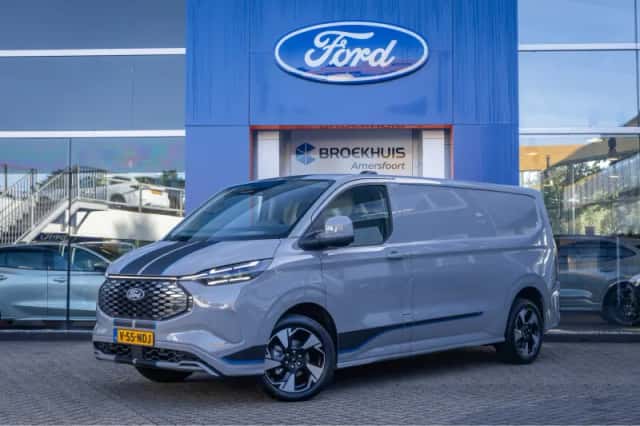 Ford E-Transit Custom (2025) thumbnail 1