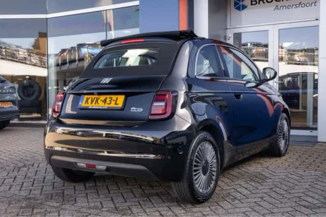Fiat 500C (2023) thumbnail 6