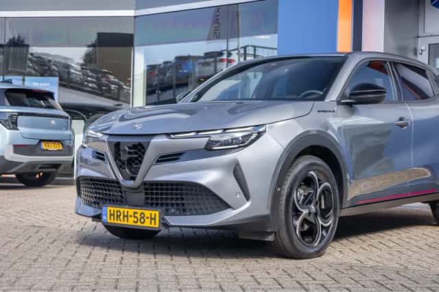 Alfa Romeo Junior (2025) thumbnail 6