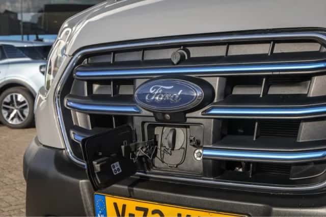 Ford E-Transit (2024) thumbnail 6