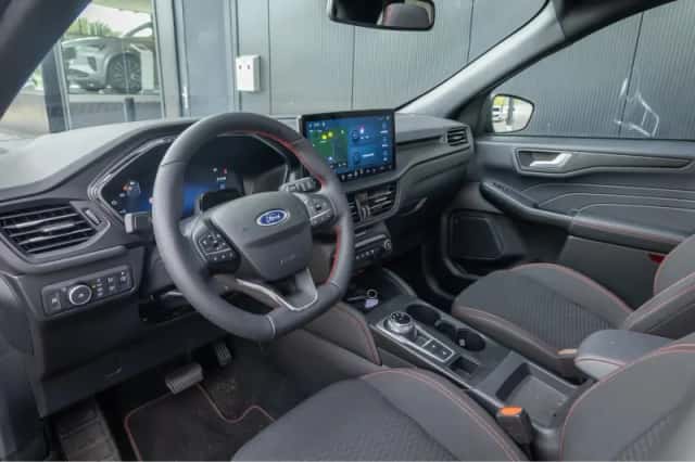 Ford Kuga (2026) thumbnail 2