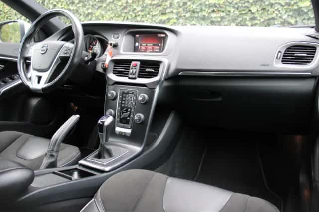 Volvo V40 (2018) thumbnail 6