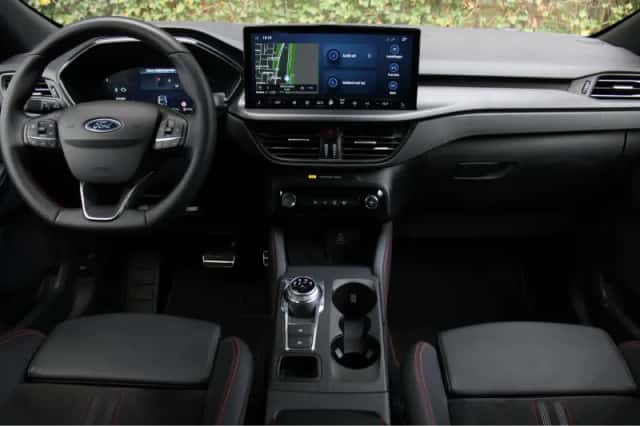 Ford Kuga (2025) thumbnail 2
