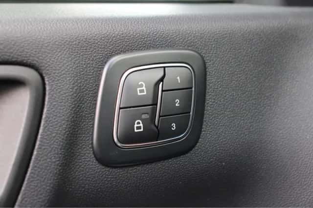 Ford Kuga (2025) thumbnail 6
