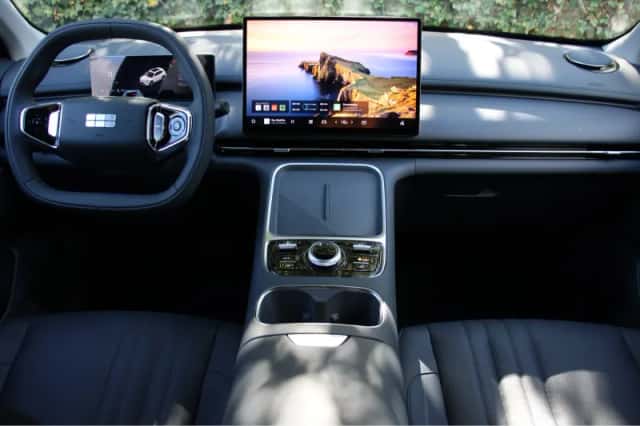 Geely Starray EM-i (2026) thumbnail 5