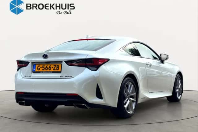 Lexus RC (2020) thumbnail 3