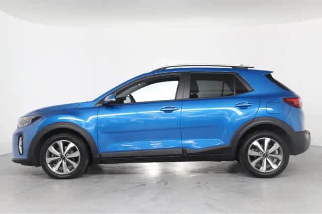 Kia Stonic (2023) thumbnail 2