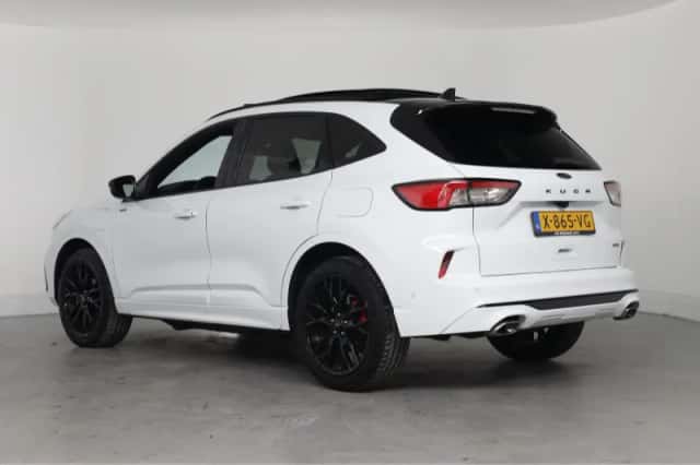 Ford Kuga (2024) thumbnail 3